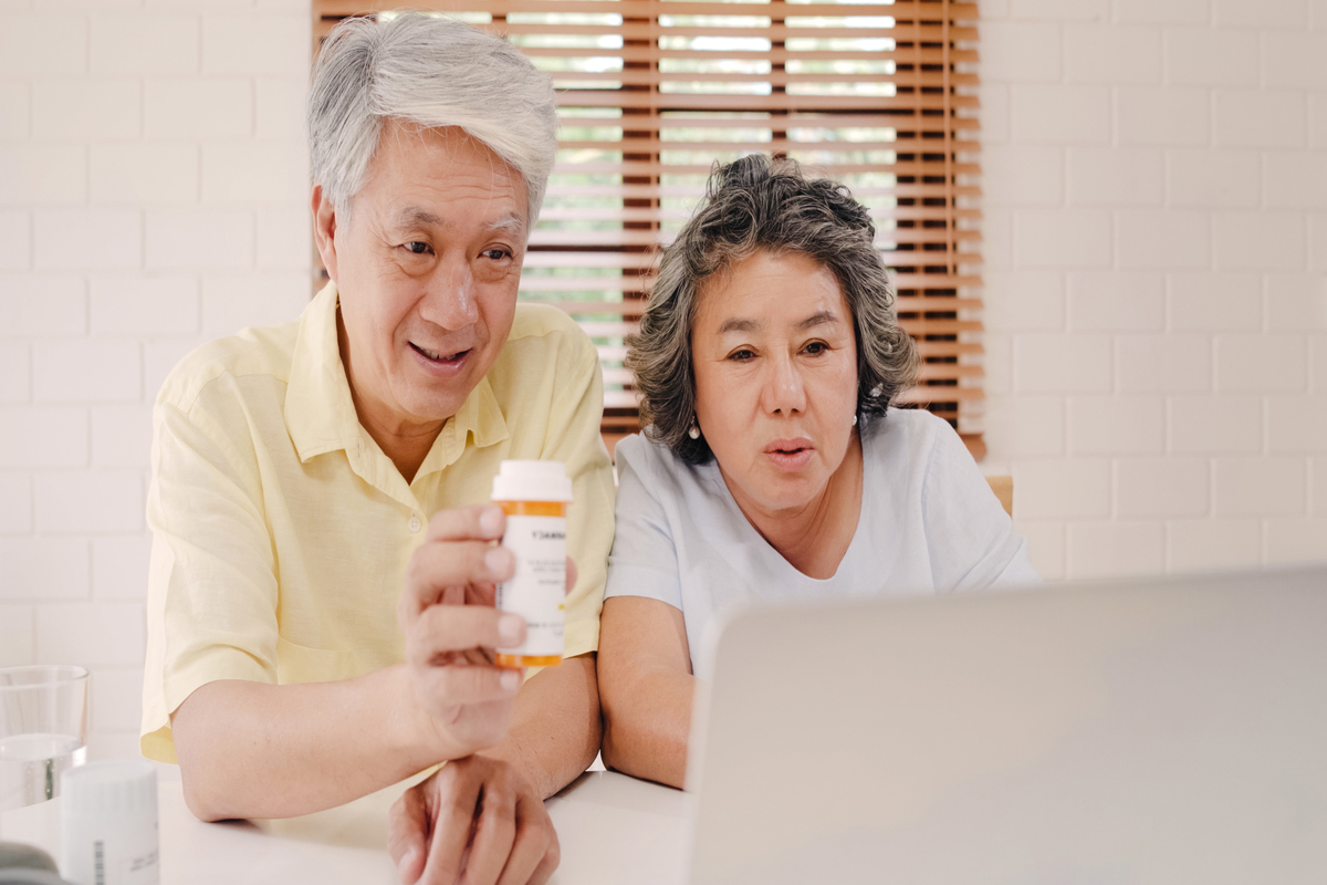 Free Tablet with Medicare: How to Apply & Best Programs Near You