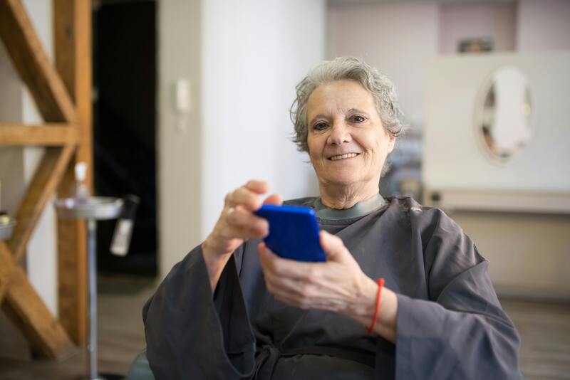free cell phones for hearing impaired