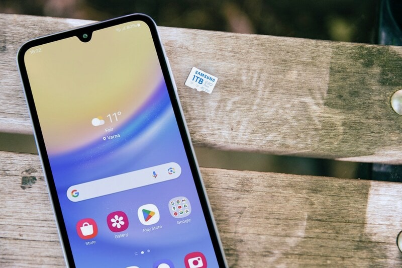 how-to-get-a-free-iphone-or-samsung-government-phone