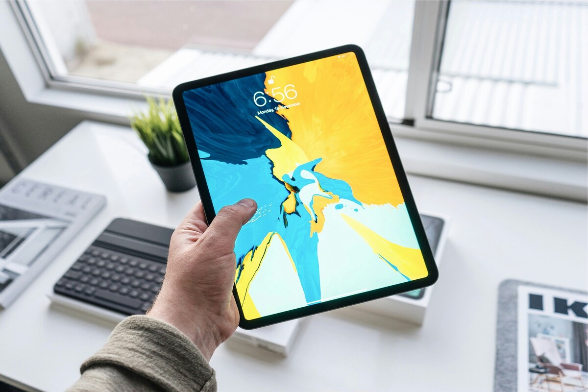 What Is the Best Free Government Phone and Tablet Combo?