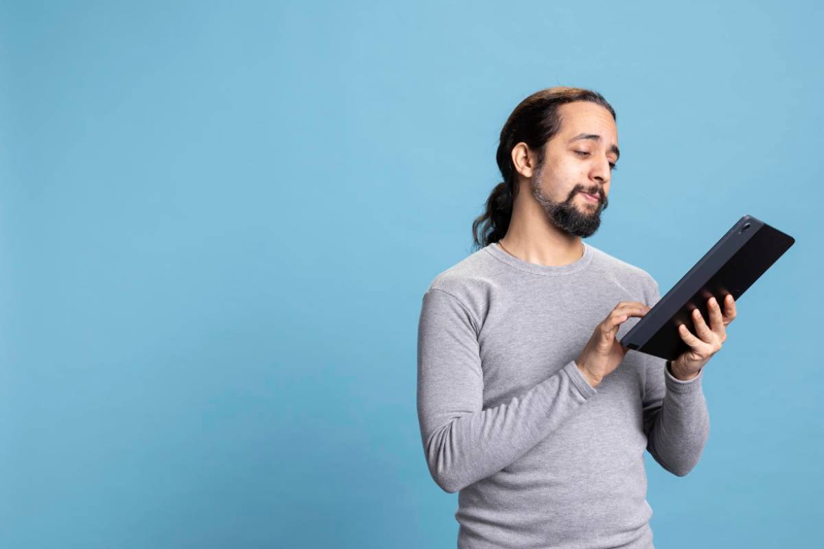 Who Gives Out the Best Free Government Tablet? 2026 Guide for Lifeline & SNAP Users