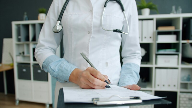 can a college student apply for medicaid