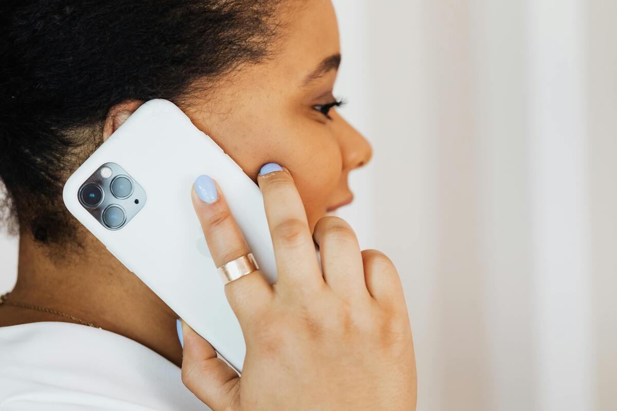 How to Make an International Call on iPhone: Easy Step-by-Step Guide for Calling Abroad