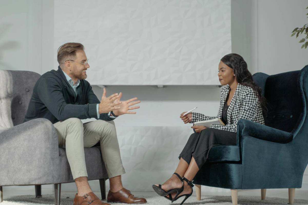 25 Smart Questions to Ask the Interviewer (That Make You Stand Out)