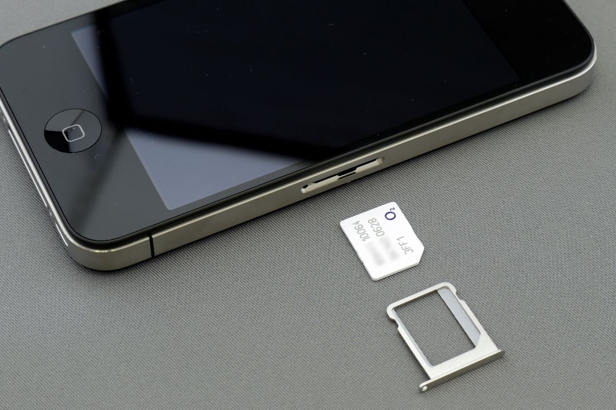 Free Government Phone SIM Card: How It Works And How To Get One