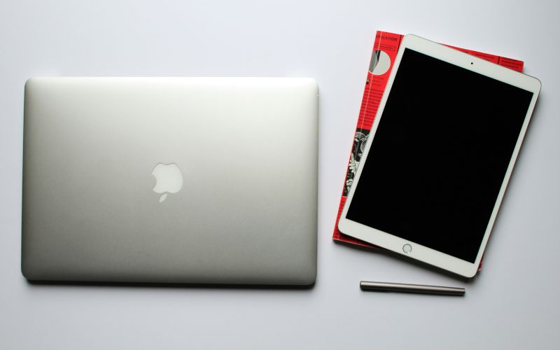 free-tablet-or-laptop-for-students-1
