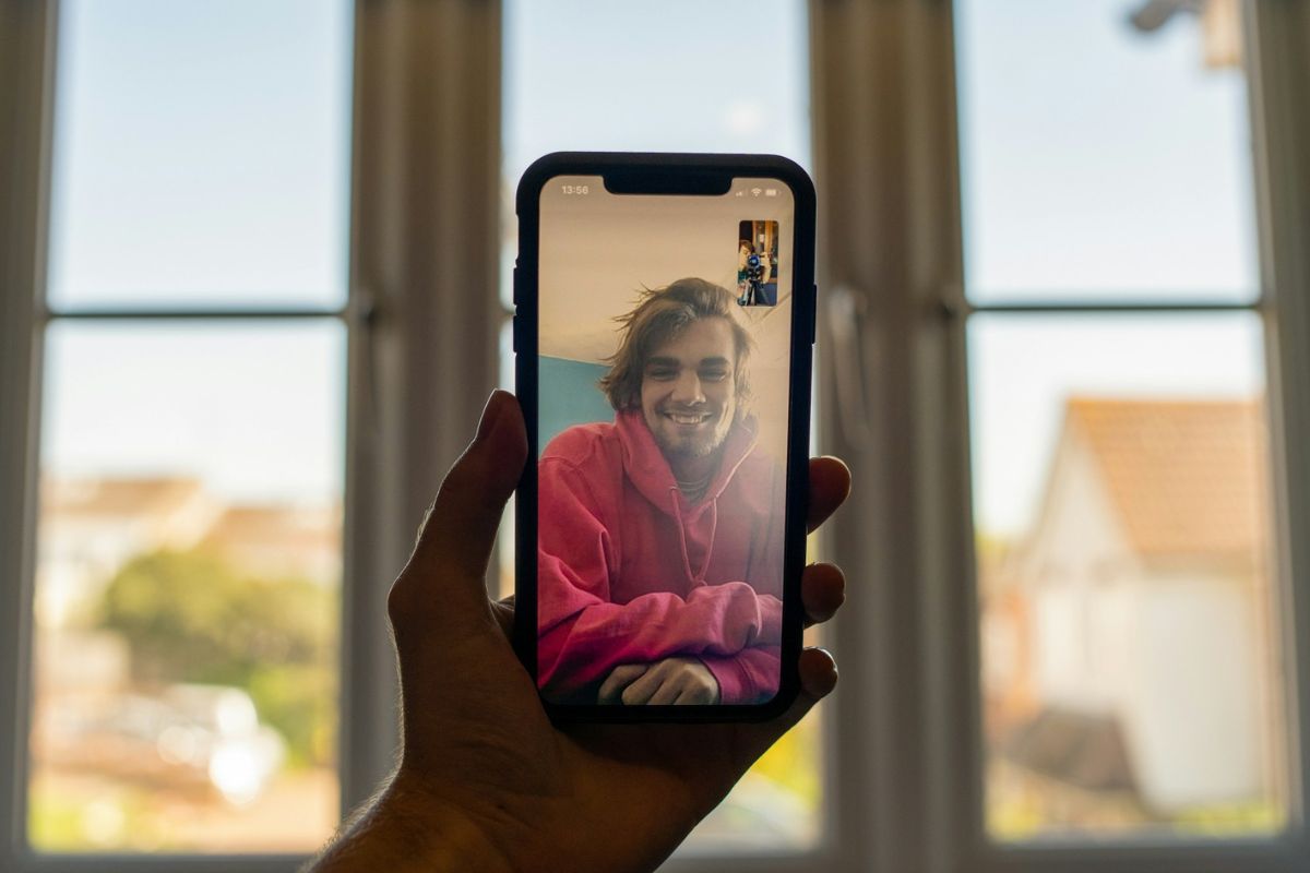 How to Record a FaceTime Call: A Complete Guide for iPhone & Mac