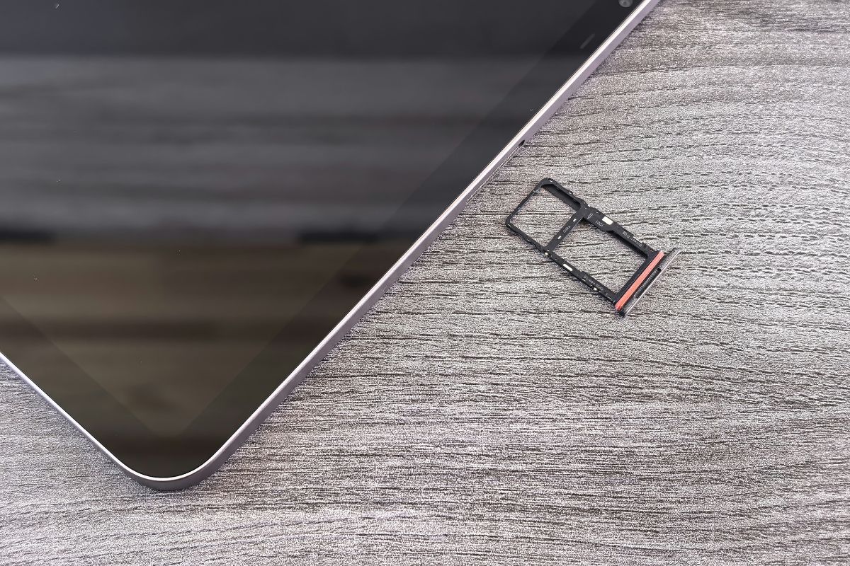 Does Every Phone Have a SIM Card? 2026 Connectivity Guide