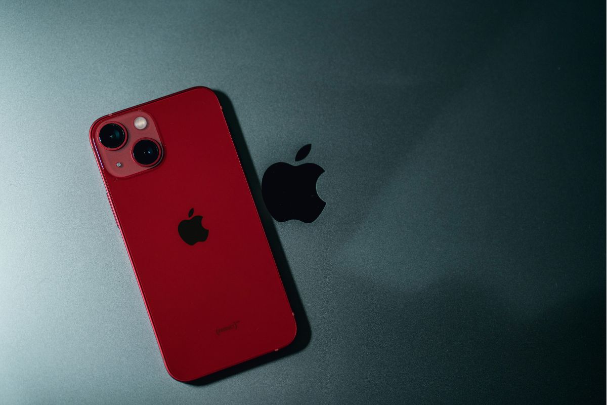 Easy Guide: How to Remove an eSIM From iPhone Instantly