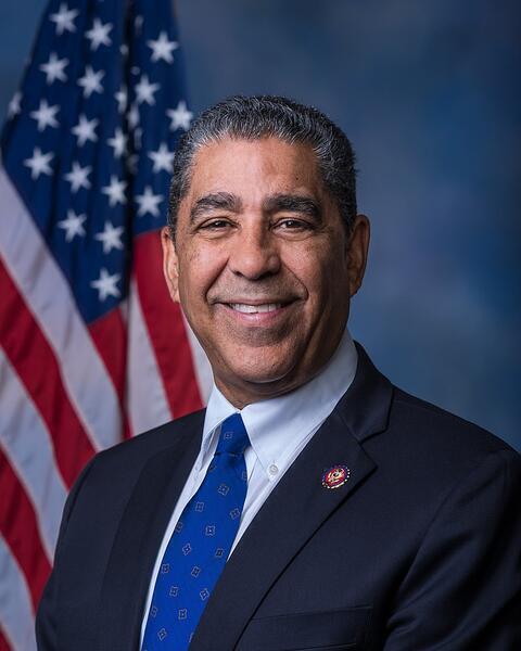 Adriano Espaillat